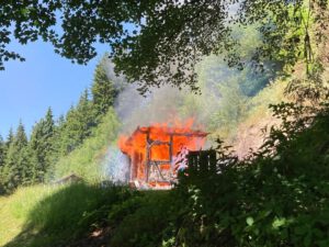 Brand einer Hütte